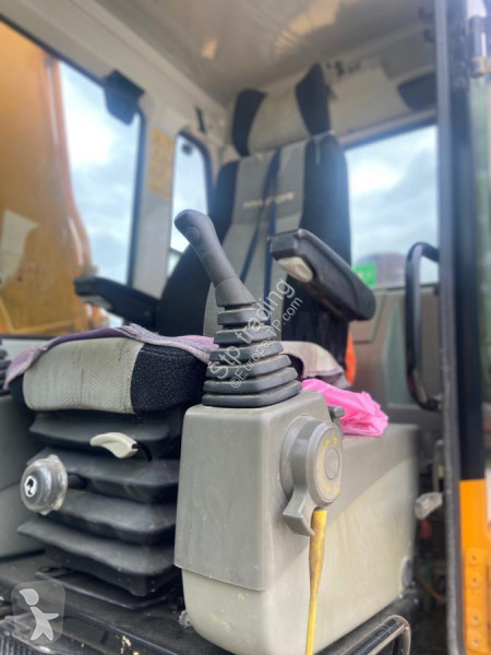 Excavator Hyundai LONG REACH ROBEX 210LC-7