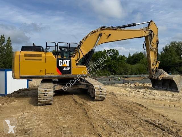 Lopatový nakládač Caterpillar 330F
