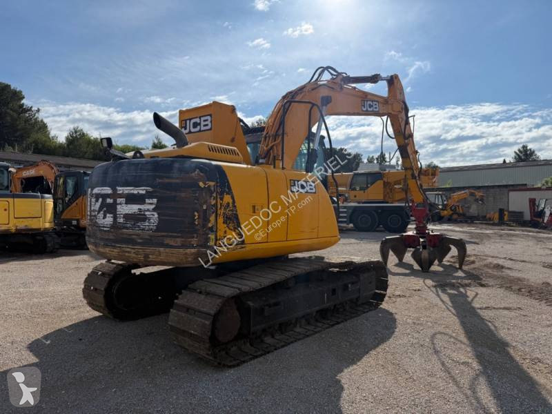 Excavator JCB