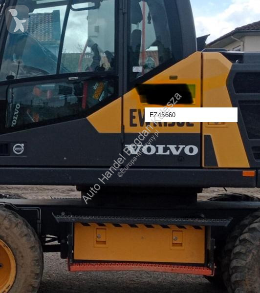 Lopatový nakládač Volvo EWR130E