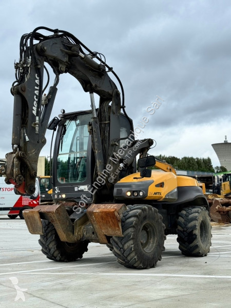 Excavator Mecalac