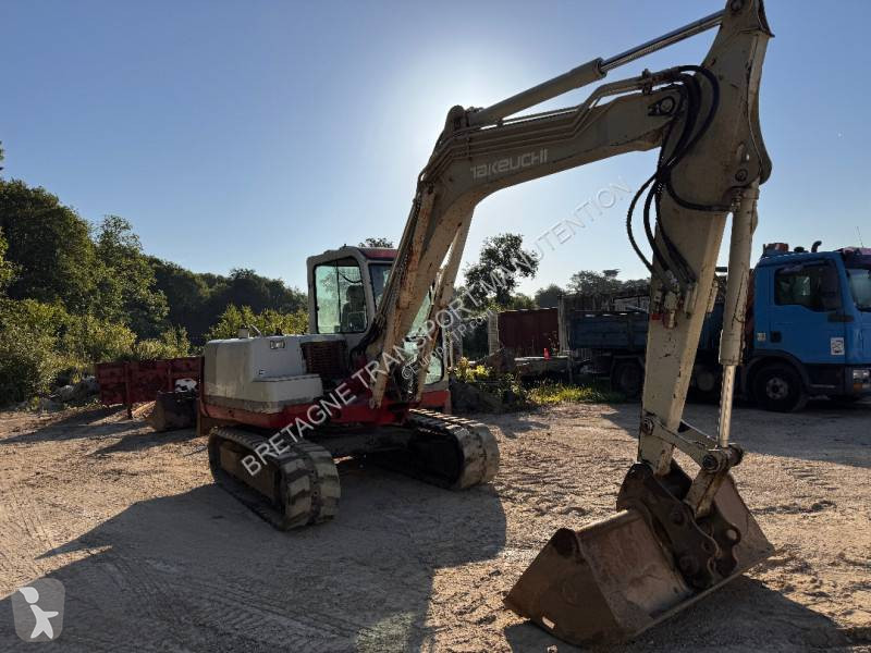 Escavadora Takeuchi