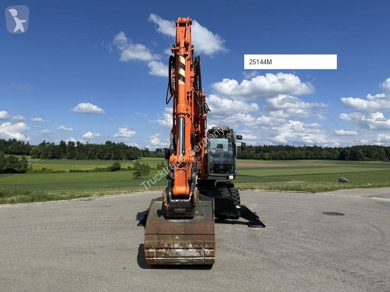 Lopatový nakládač Hitachi