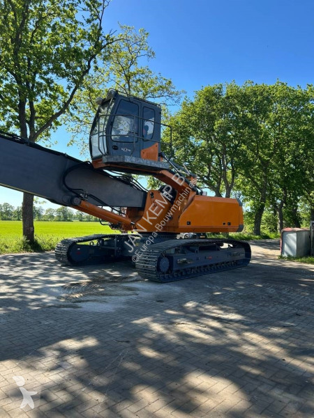 Escavadora Sennebogen