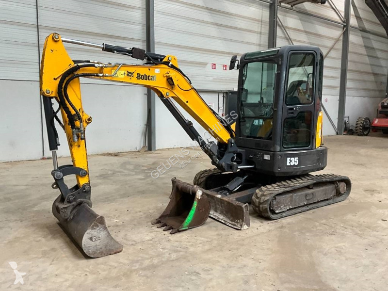 Escavadora Bobcat