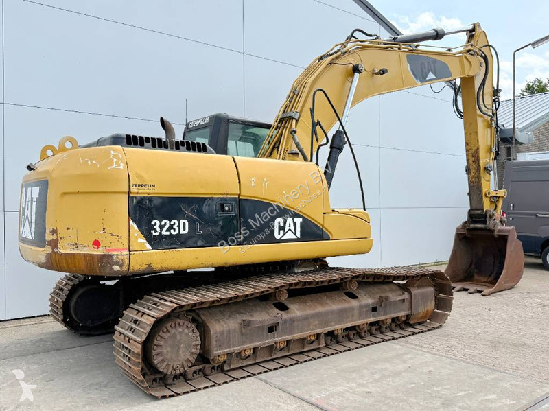Escavatore Caterpillar - German Machine / Quick...