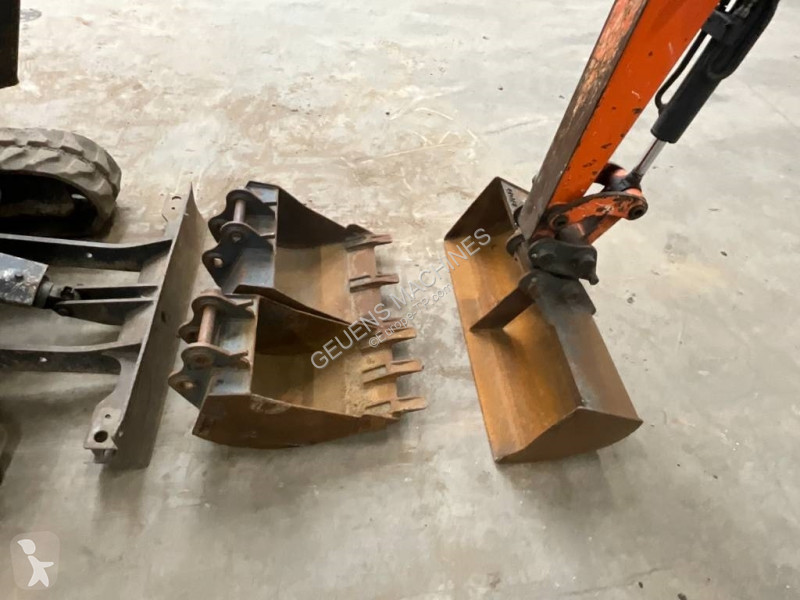 Excavator Hitachi ZX 19 U-5 A