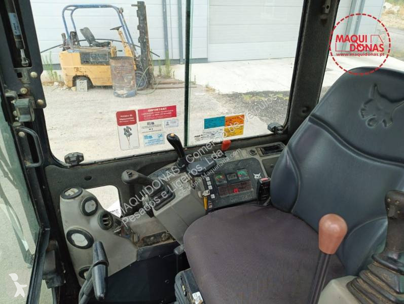 Escavadora Bobcat