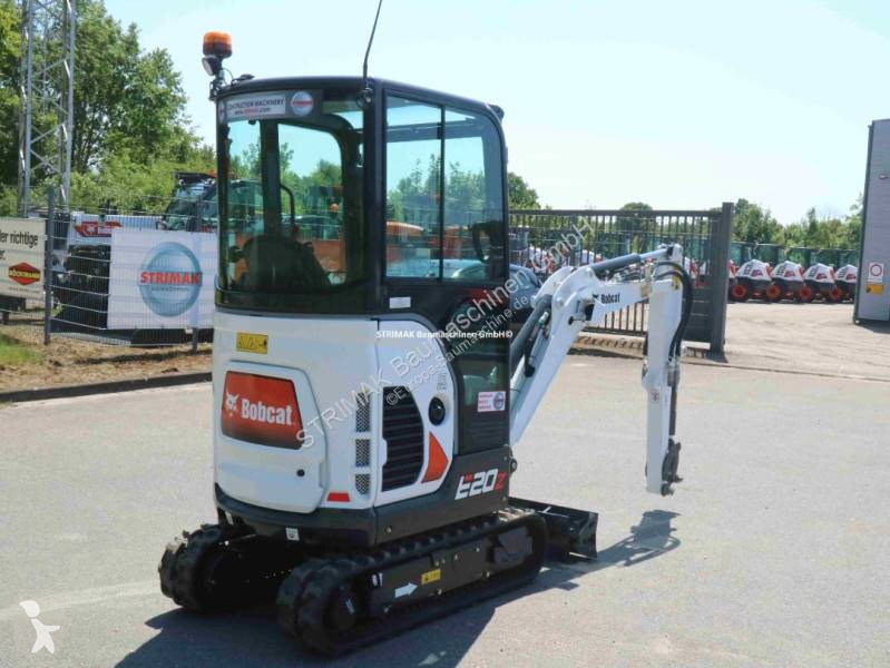 Lopatový nakládač Bobcat E20z