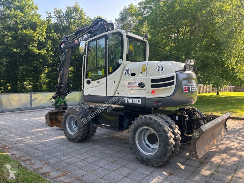 Excavator Terex