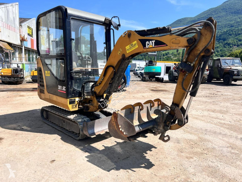 Escavatore Caterpillar MINIPELLE 1,7T (NET DE TVA)