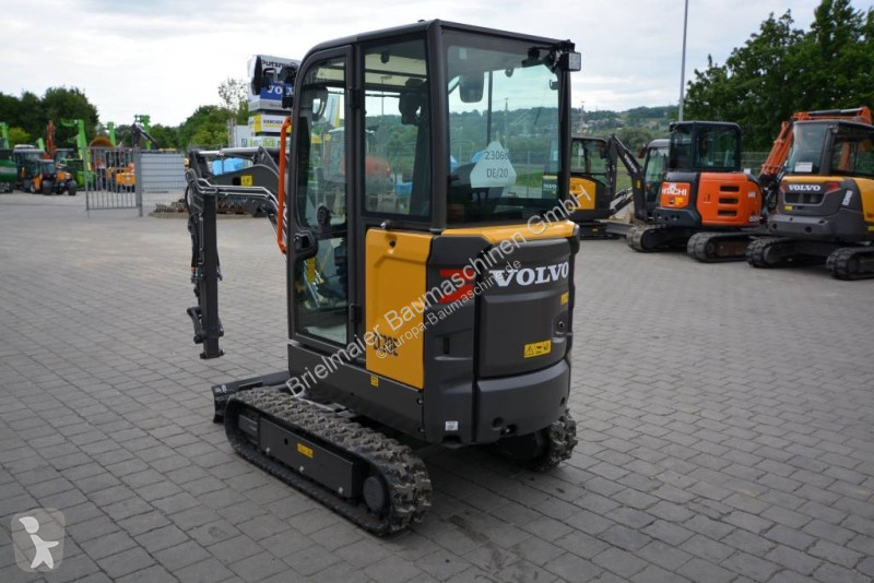 Escavadora Volvo EC 20 E
