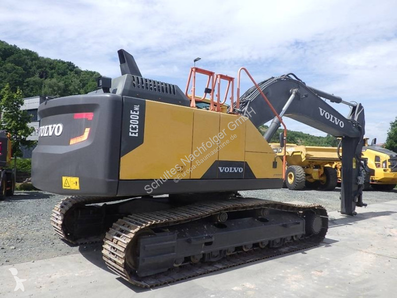 Excavadora Volvo 300 E