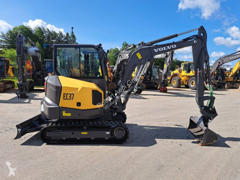 Escavadora Volvo EC 37 F