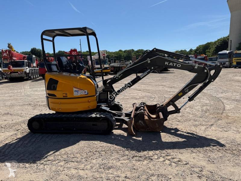 Escavadora Kato HD33V5