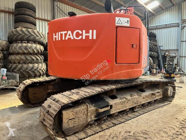 جرافة Hitachi 225USLC-5B