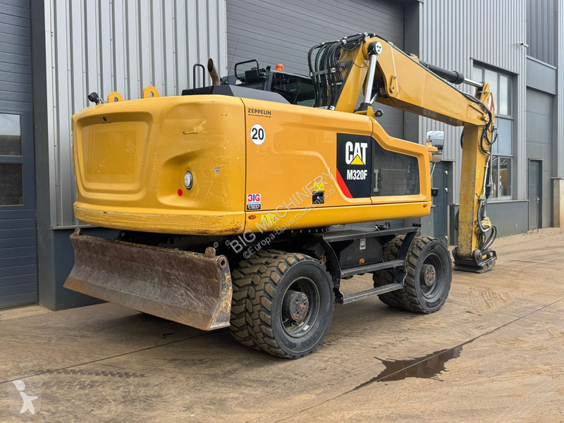 Excavator Caterpillar MF