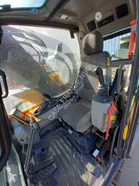 Excavadora Volvo ECR 235 E