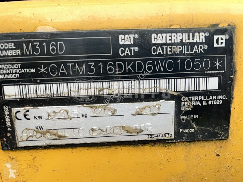 Escavadora Caterpillar D