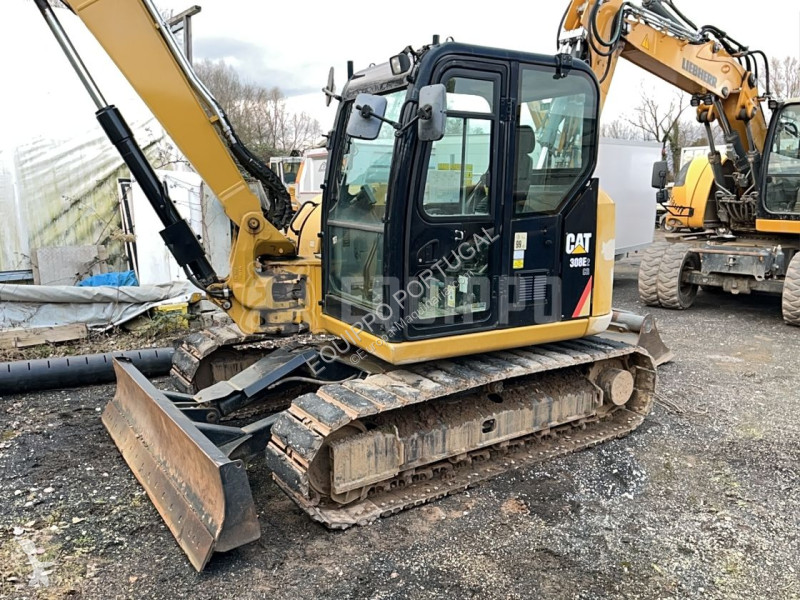 Escavadora Caterpillar 308E2