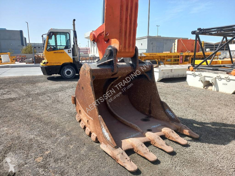 Escavadora Hitachi ZX870-5G LR 21m (Abu Dhabi)