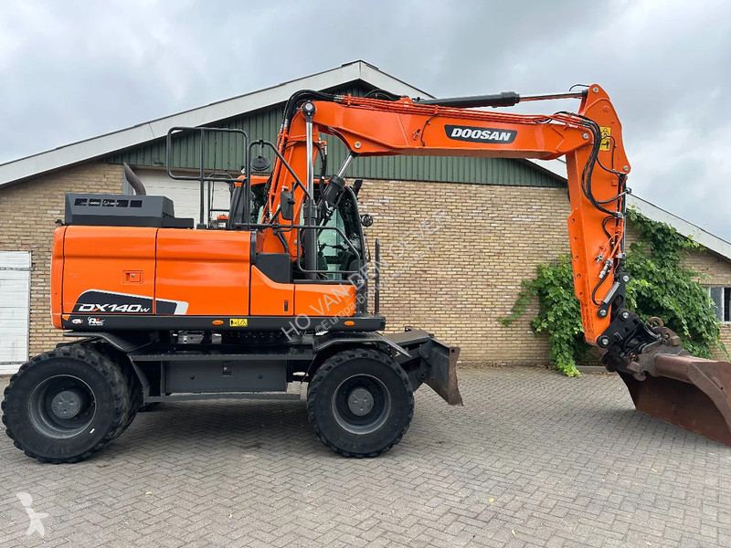 Excavator Doosan -5