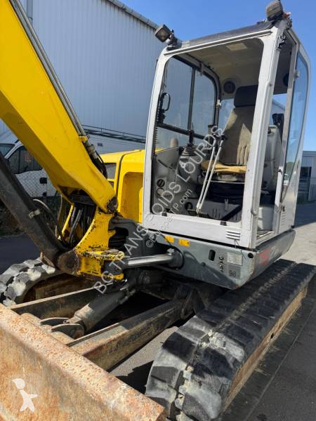 Escavadora Neuson 7T5