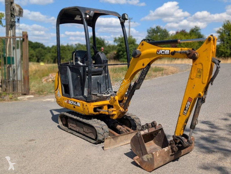 Escavatore JCB