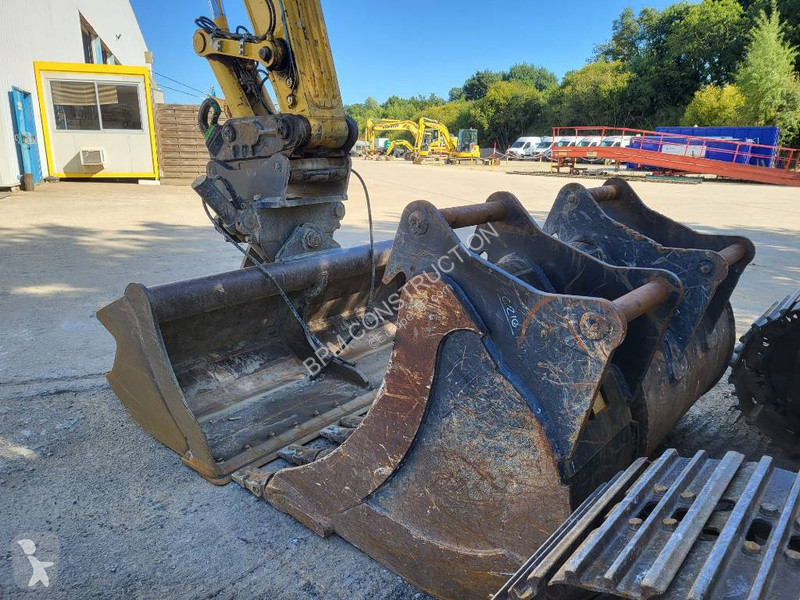 Escavatore Komatsu -11