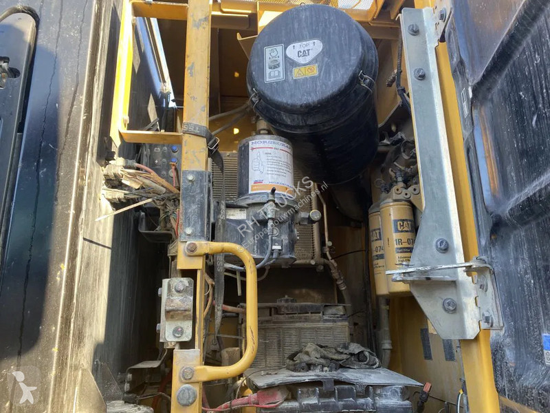 Excavator Caterpillar