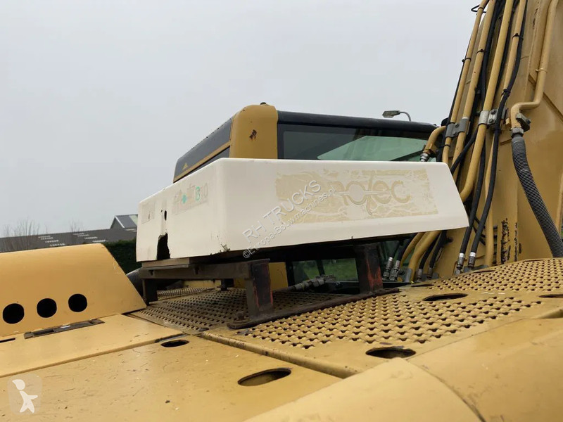 Excavator Caterpillar CAT C 17136 HOURS