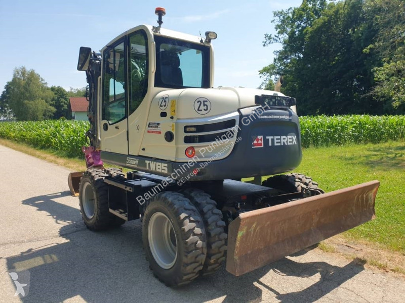 Excavator Terex