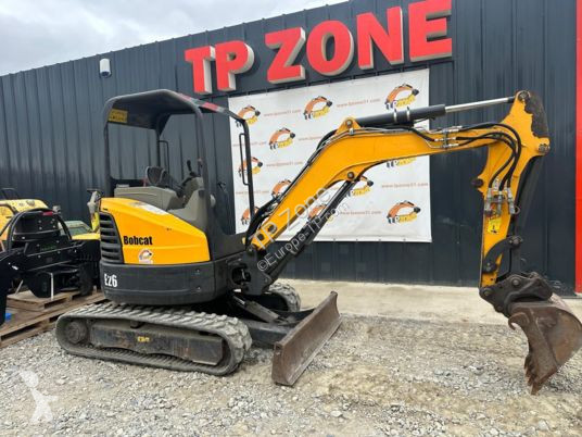 Lopatový nakládač Bobcat e26 à 18 500 € ht