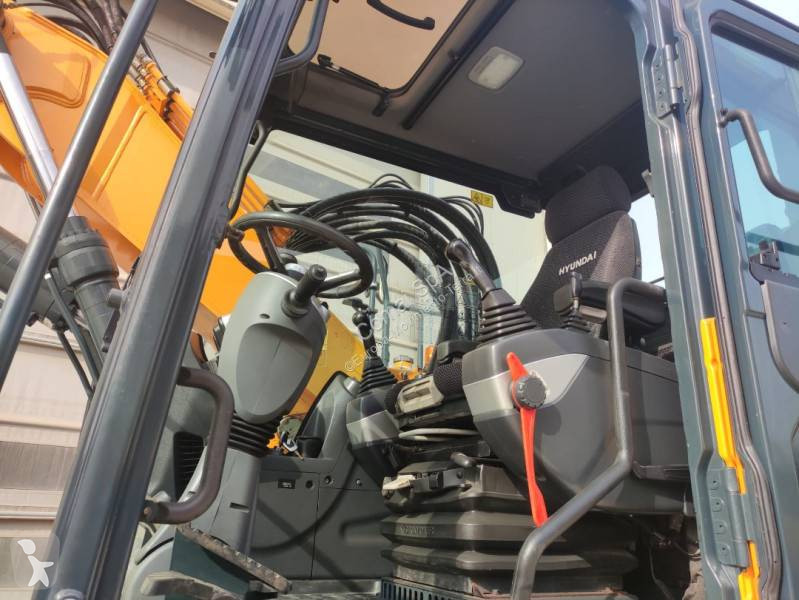 Excavadora Hyundai HW140
