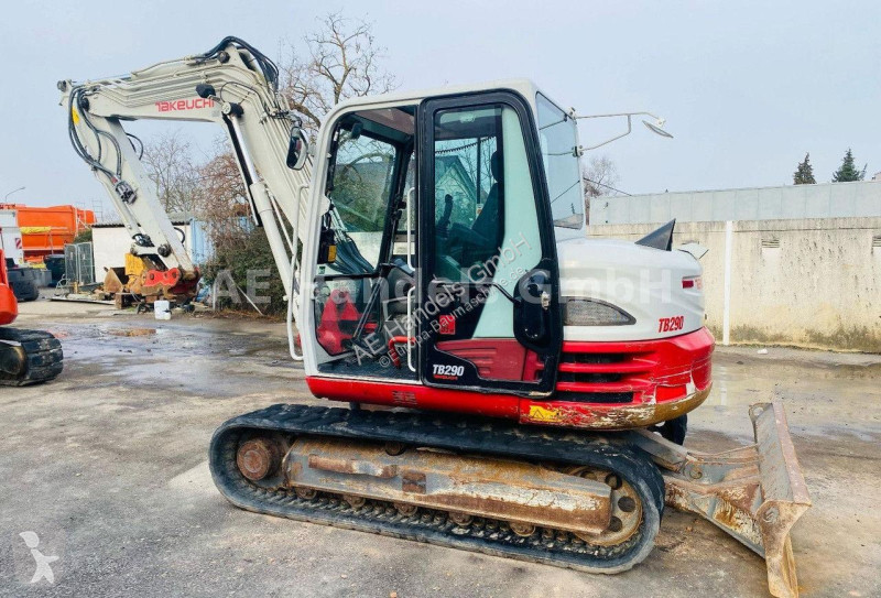Escavatore Takeuchi