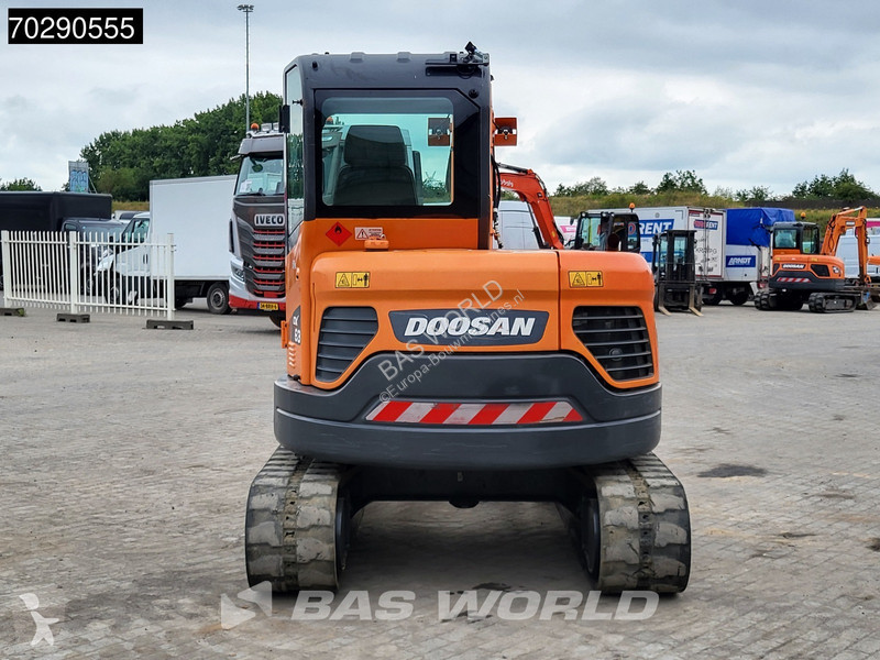 Escavadora Doosan DX63-3 3 BUCKETS - A/C