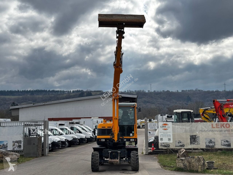 جرافة Hyundai Robex 55W-9A