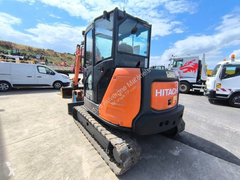 Escavadora Hitachi ZX 65USB-5A