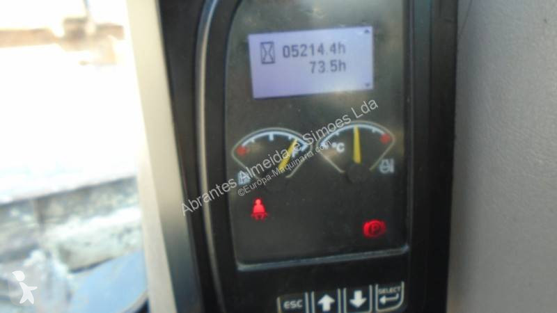 Lopatový nakládač Volvo ECR88D