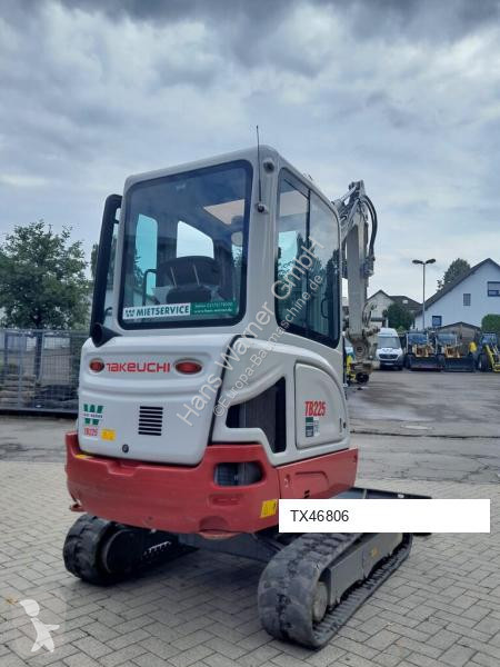 Lopatový nakládač Takeuchi TB 225 V3