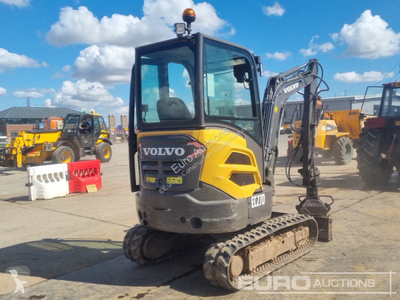 جرافة Volvo EC27D