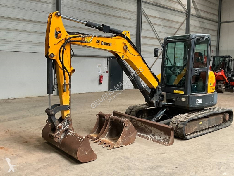 Escavadora Bobcat E 50 EM