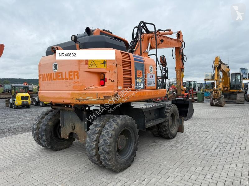 Excavator Komatsu PW148