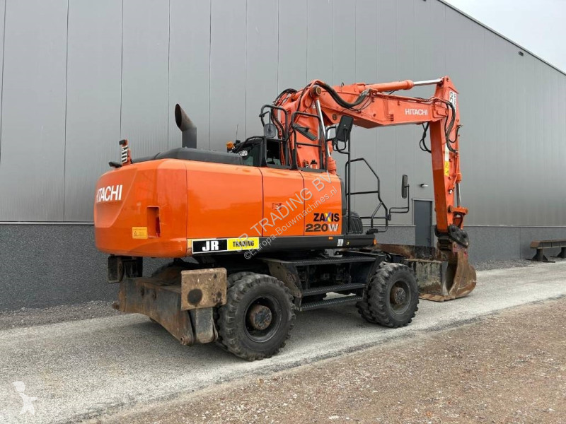 Lopatový nakládač Hitachi ZX220W-5B