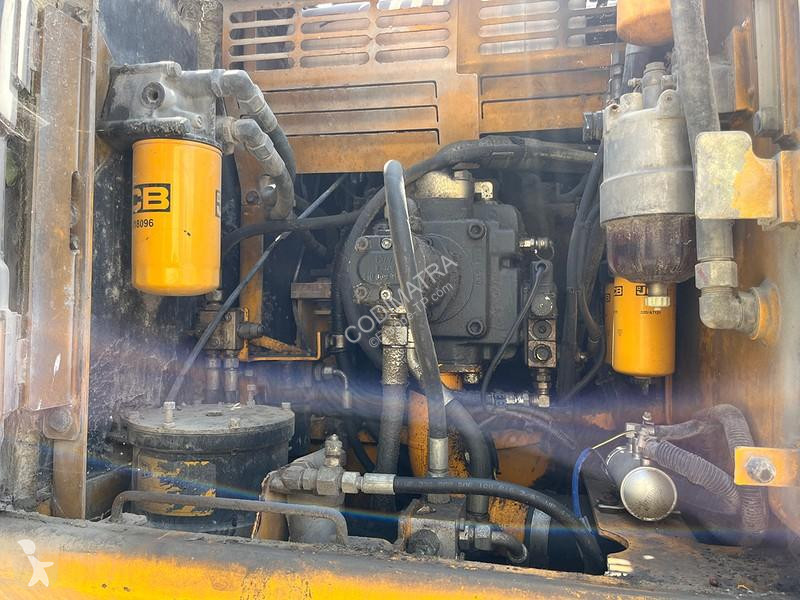 Escavatore JCB