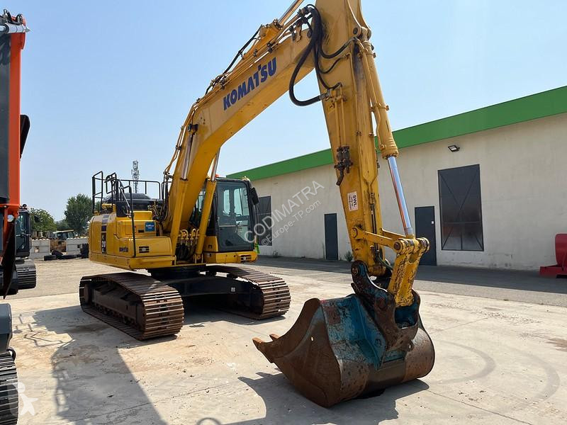 Escavadora Komatsu -11