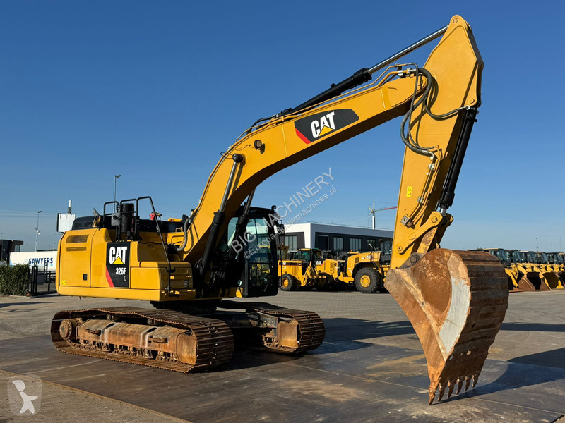 Graafmachine Caterpillar 326FL