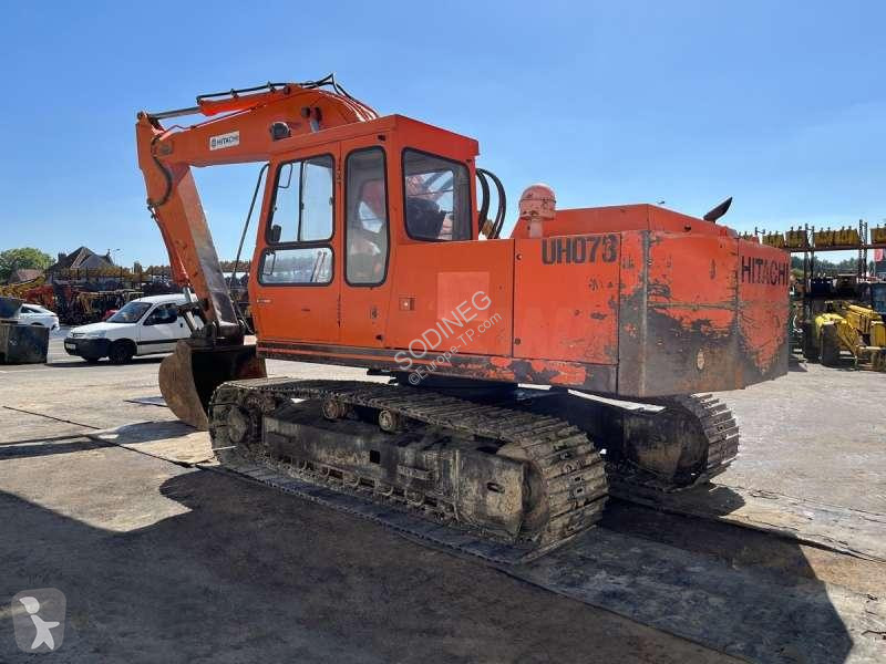 Escavatore Hitachi  UH073