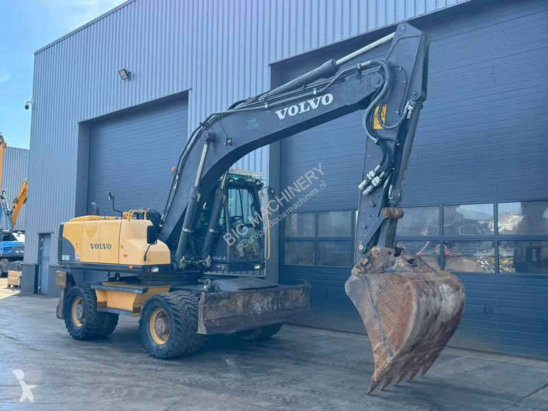 Excavadora Volvo