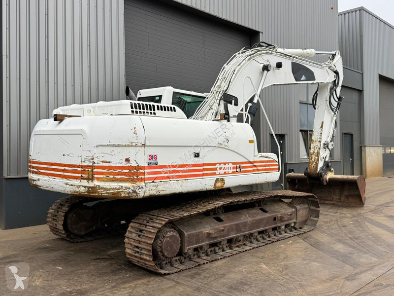 Escavatore Caterpillar